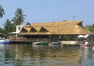  Restaurante e clube de esqui 